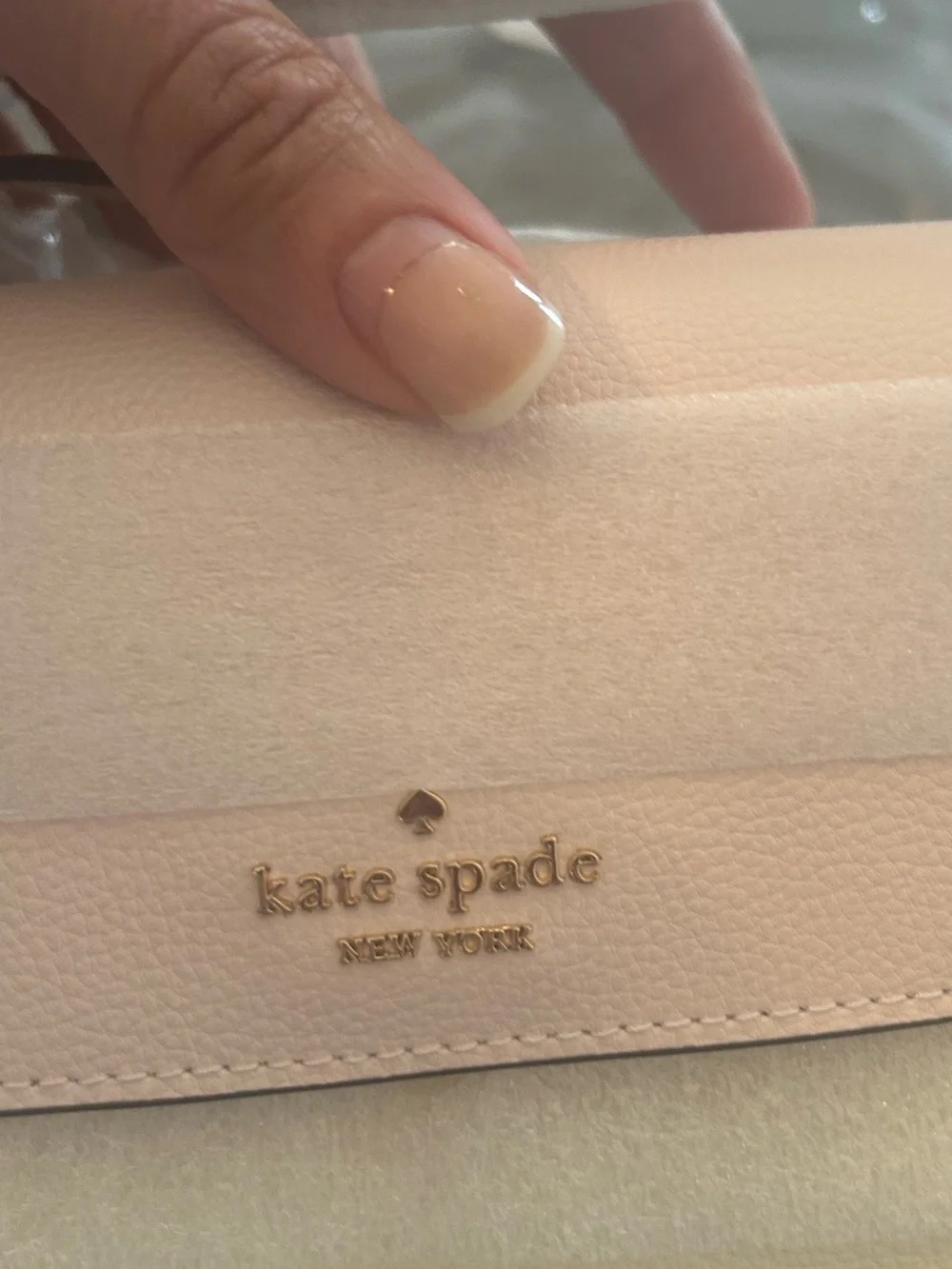 NWT KATE SPADE mini SUTTON crossbody bag.